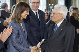 El presidente Mattarella saluda a Paola Cortellesi.