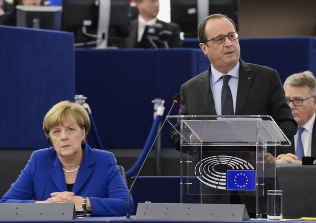 Angela Merkel e François Hollande © Parlamento Ue © Ansa