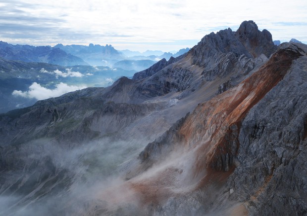 Montagne: crollati 700mila metri cubi di roccia dalla Piccola croda rossa © ANSA