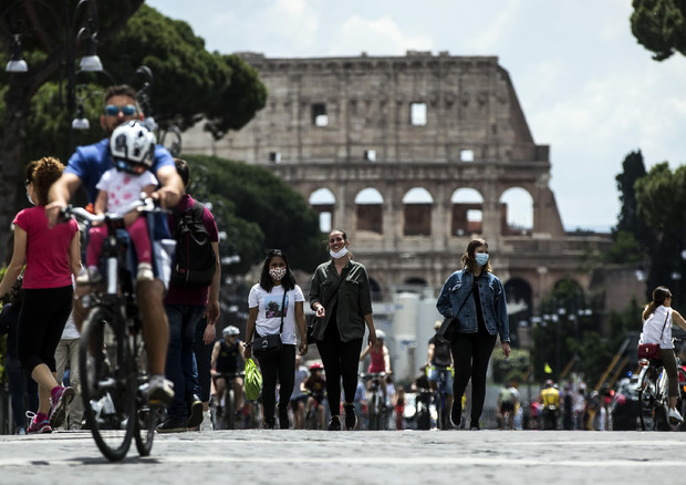 Via dei Fori imperiali a Roma © ANSA