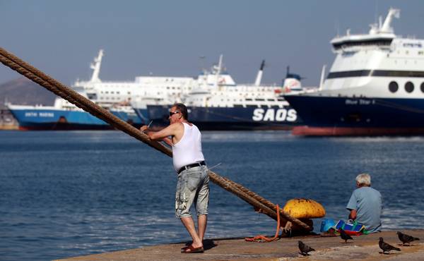 Grecia: revocato sciopero dei traghetti indetto per domani
