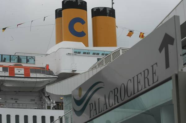 Porti: catalizzatori contro emissioni fumi navi crociera