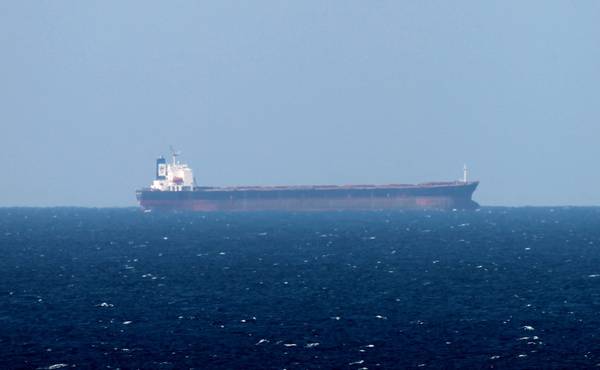 Una petroliera nello stretto di Hormuz