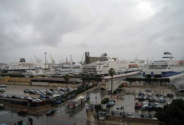 Porti: problemi strutturali,Gip sequestra banchina a Palermo