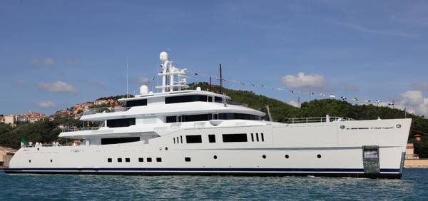 Perini, l'America incorona lo yacht Grace E miglior nave a motore sopra i 65m