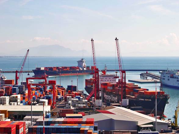 Porti:Salerno,forte crescita container,+25% rispetto a 2013