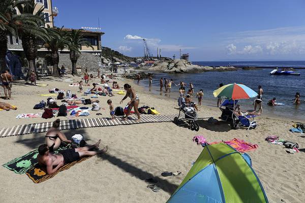 Photoansa 2014: Cap. 5, La spiaggia liberata dal relitto, Isola del Giglio. Riccardo Antimiani
