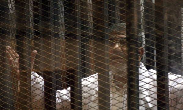 EGITTO: EX PRESIDENTE MORSI IN AULA, RIPRESO IL PROCESSO