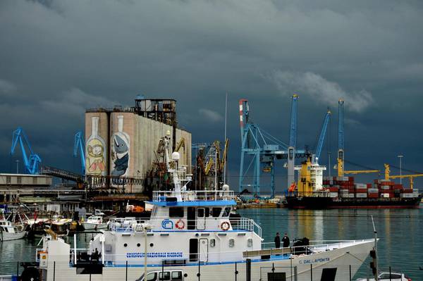 Porti: Ancona, 8,6 mln tonnellate movimentate nel 2015