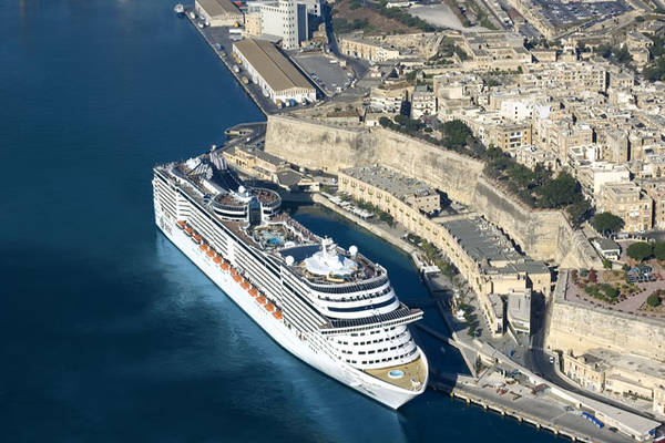 MSC Splendida al Porto di La Valletta, Malta