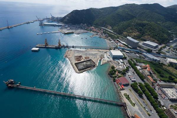 Porti: Savona ha perso 3% di merci nei primi 4 mesi del 2015 (ph Merlo)