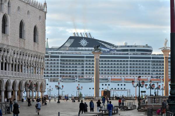 Venezia:Comitato No grandi navi a Renzi,no a escavo