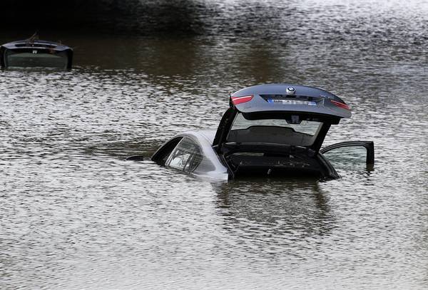 Diluvio in Costa Azzurra, 17 morti