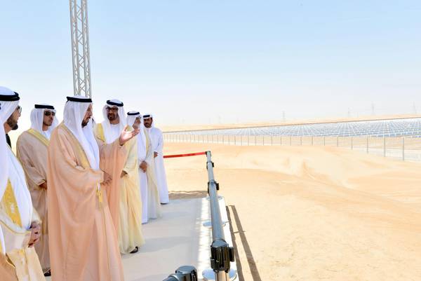 Inaugurazione negli Emirati del più grande parco solare al mondo