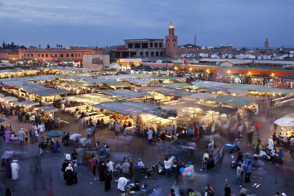 Panorama notturno di Marrakesh