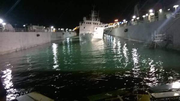 Nave si inclina in bacino Livorno, un morto e feriti