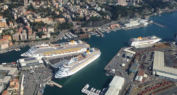 Turismo: tre navi Costa Crociere ormeggiate insieme a Savona