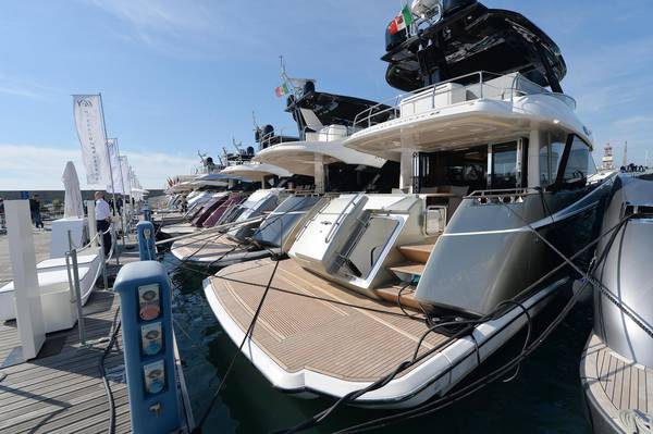 Nautica: aperto Salone Genova, 1000 barche di 760 espositori