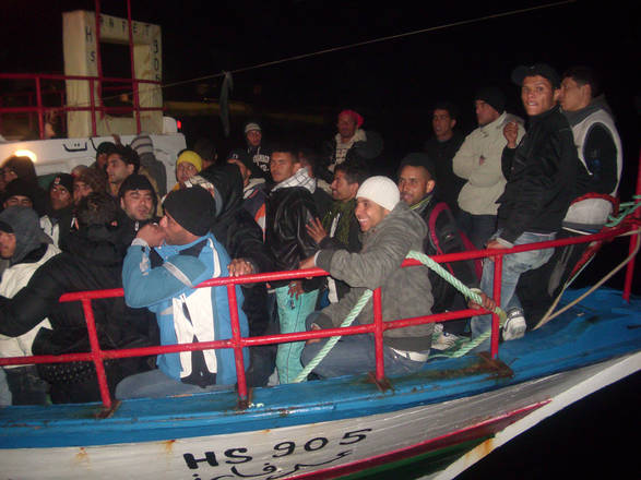 Migranti:Rina Service certifica nave soccorso Save Children
