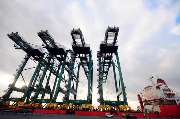 Porti: Genova, contenitori in crescita del 17% ad aprile