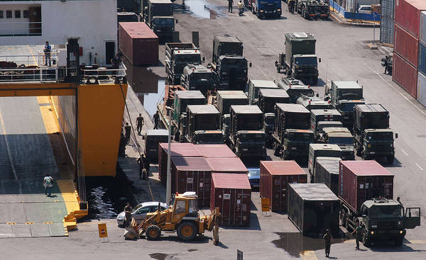 Porti: Salerno; traffico contenitori +13% rispetto al 2016