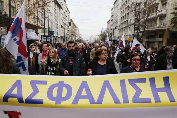 Grecia: paese paralizzato da sciopero generale