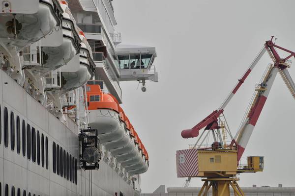 Fincantieri: firmati contratti navi crociera in Cina