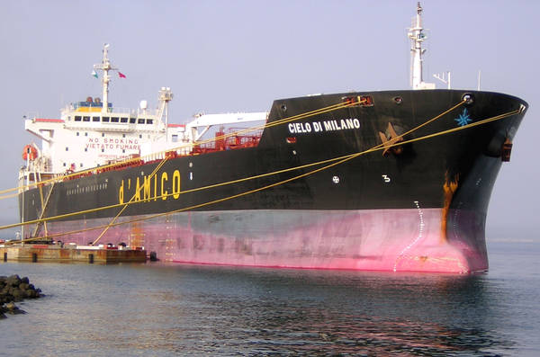 Shipping: d'Amico vende due navi per 27 milioni di dollari
