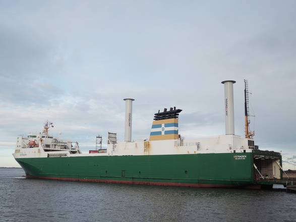 Petroliera a vela, test Maersk per inquinare di meno