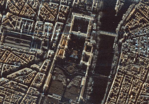 Parigi e il Louvre nell'immagine dei satelliti Cosmo SkyMed di nuova generazione (ASI/e-Geos)