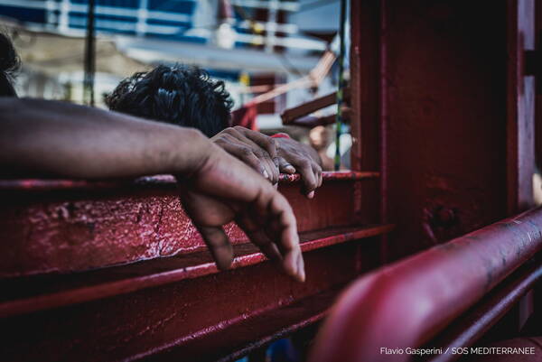 Des rangées de navires de sauvetage d’ONG déclenchent des tensions entre l’Italie et la France