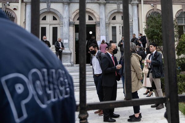 Ελλάδα, η δίκη των φιλομεταναστών αναβλήθηκε για την Παρασκευή – Χρονικό