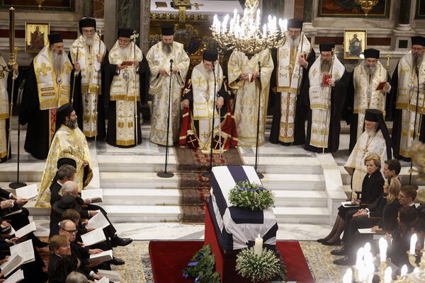 Ελλάδα: οι κυρίαρχοι της Ευρώπης στην Αθήνα στην κηδεία του Κωνσταντίνου Β’ – Χρονικό
