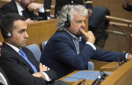 Beppe Grillo e Luigi di Maio al convegno su Acqua Pubblica presso l'aula dei Gruppi della Camera © ANSA