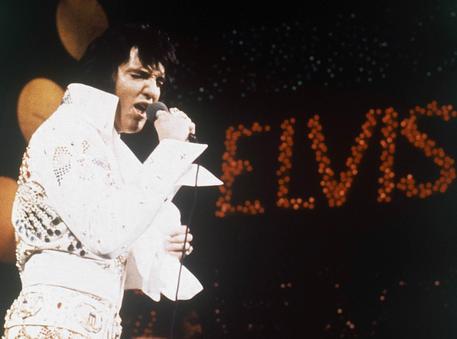 Elvis Presley, 40 anni fa l'addio a icona rock'n'roll © AP