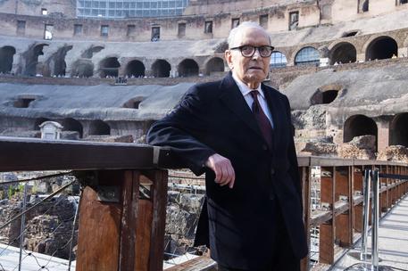 Il compositore Ennio Morricone durante la cerimonia di consegna del premio Presidio Culturale  Italiano presso il Colosseo a Roma, 6 giugno 2019. ANSA/CLAUDIO PERI © ANSA