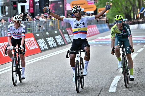 Narváez conquistó la primera etapa del Giro de Italia