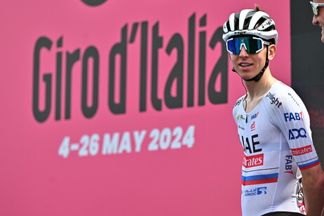 Tadej Pogacar é o favorito para ganhar o Giro d'Italia em 2024