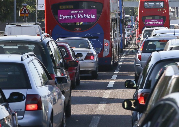 Gran Bretagna, al bando auto a benzina e diesel dal 2030 © ANSA 