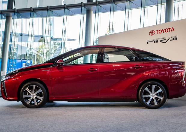 Toyota: va a ruba la Mirai a idrogeno, e cresce la produzione © EPA