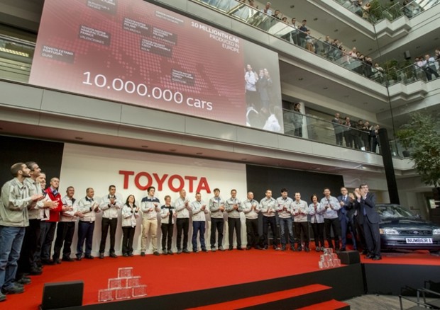 Toyota festeggia 10 milioni veicoli prodotti in Europa © Toyota Motor Europe Press