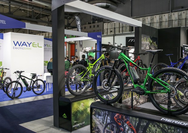 Eicma: tendenza E-bike, oltre 120 mila bici acquistate © ANSA