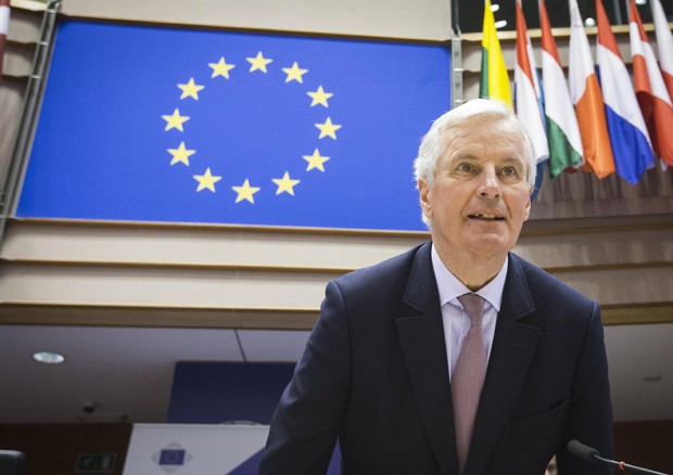 Michel Barnier al Comitato europeo delle Regioni (foto: EPA)