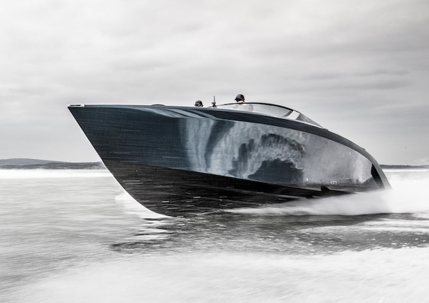  © Aston Martin/Quintessence Yachts