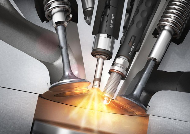 Bosch Evo nuove candele per motori iniezione diretta benzina © Bosch Press