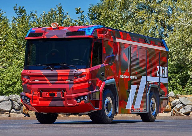Rosembauer Volvo RT, innovativo veicolo elettrico pompieri © Rosembauer