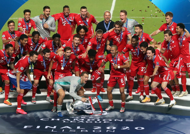Tutta la gioia dei calciatori del Bayern © EPA