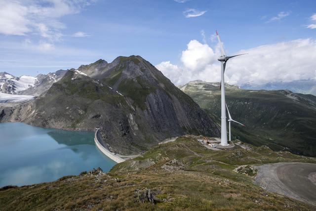 Il parco eolico più alto d'Europa, in Svizzera © Ansa