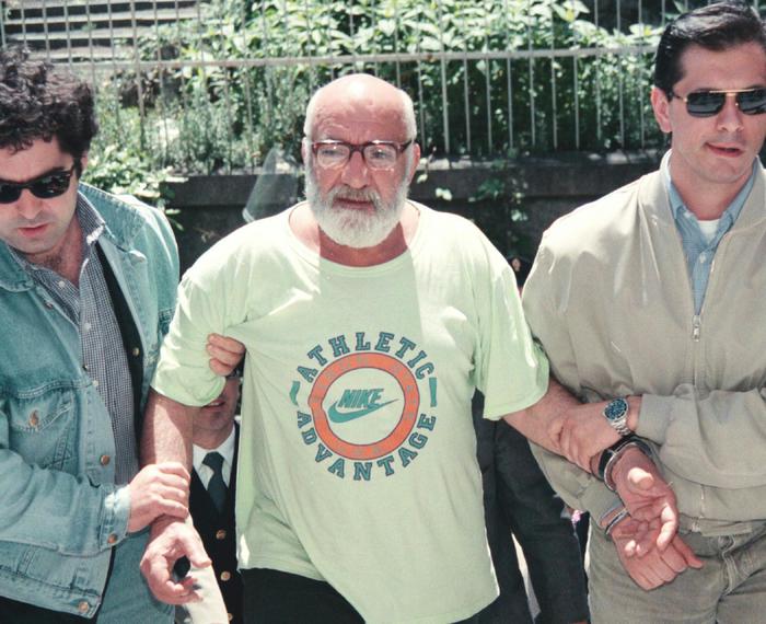 In questa immagine di repertorio, uno  dei sequestratori dell'Achille Lauro, Khalid Husayn (alias Floros Petros) (foto: ANSA)