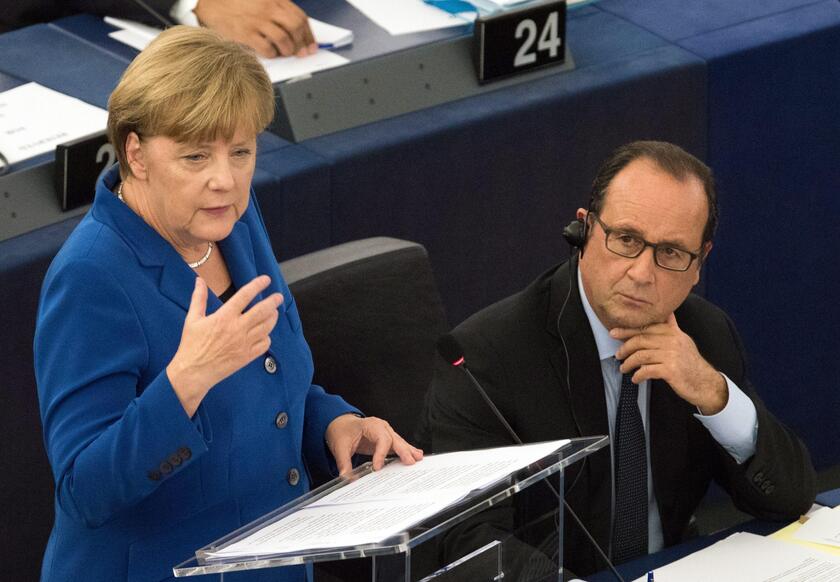 Angela Merkel e François Hollande © ANSA/EPA